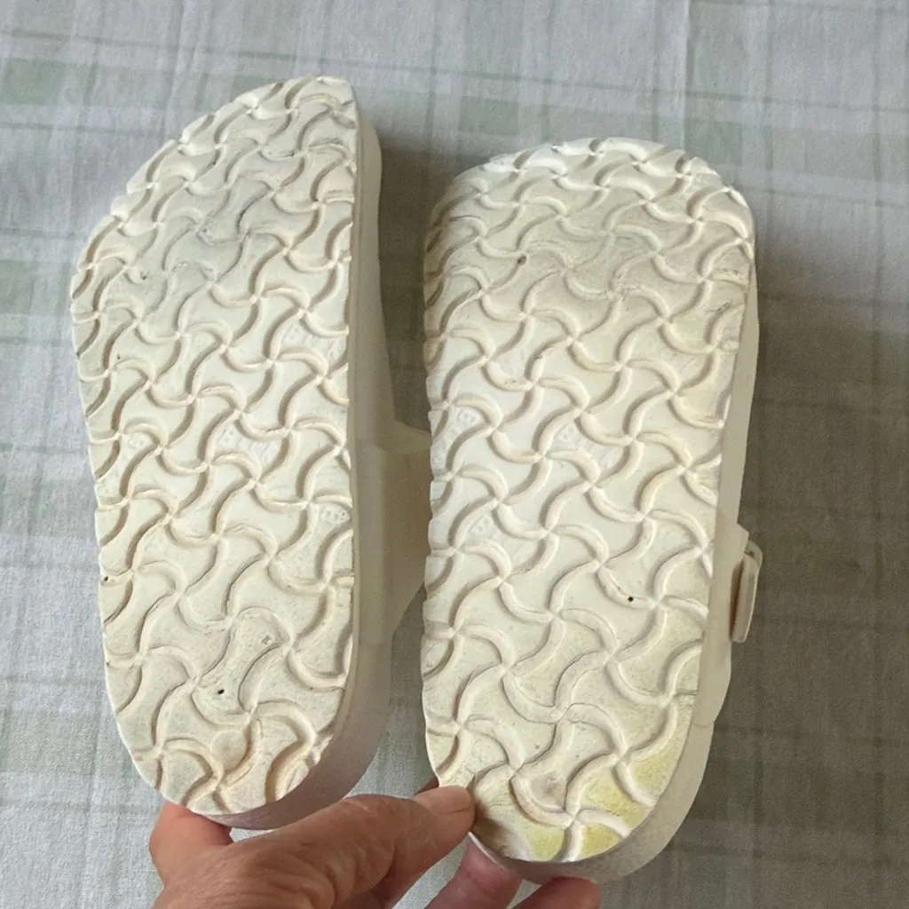 Birkenstock White Thong Sandals - Image 3