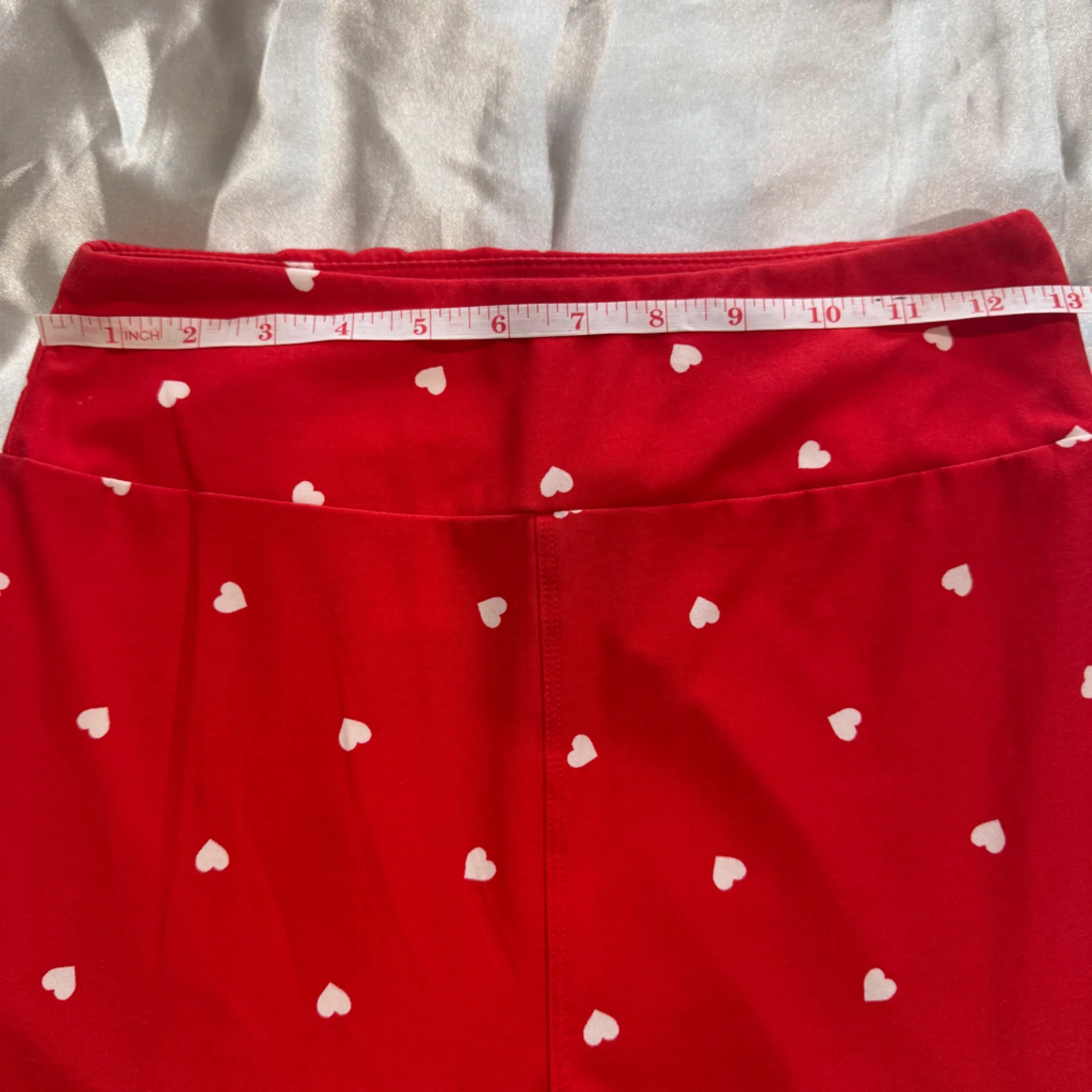 Lularoe Heart Pattern Leggings - Image 8