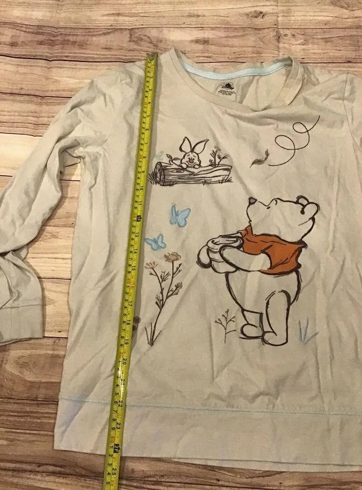 Disney Winnie the Pooh cream long sleeve woman’s medium - Image 4