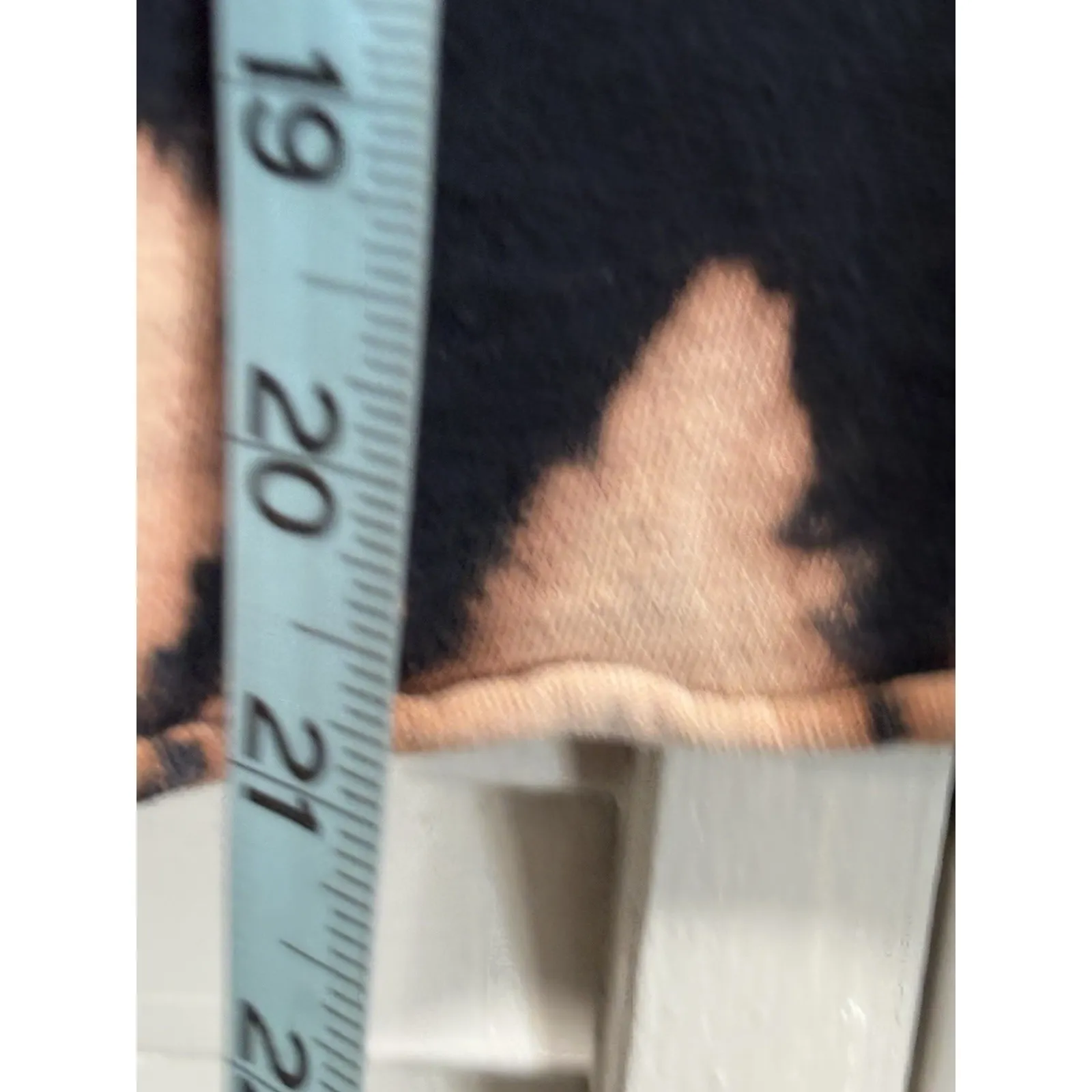 Gildan Tie Dye Black/Tan Short Sleeve Cut Off T-shirt Size Large‎ Cotton Crew - Image 4