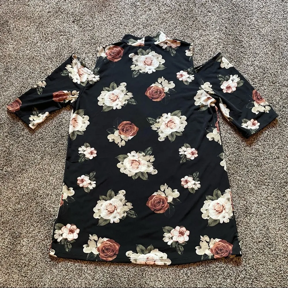 J For Justify Black Floral Cold Shoulder Mock Turtleneck Top Large - Image 98