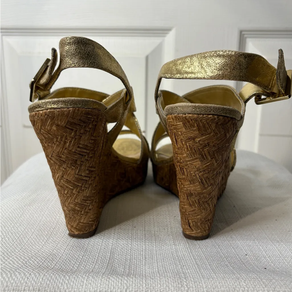Jessica Simpson Metallic Gold Heels - Image 5