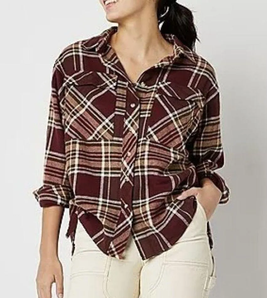 Arizona Juniors Womens Long Sleeve Adaptive Oversized Button-Down Shirt - Image 1