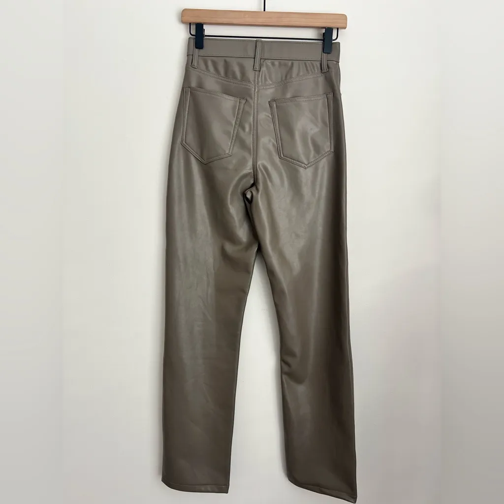 ABERCROMBIE & FITCH The ‘90s Straight Leg Ultra High Rise Faux Leather Pants 25 - Image 4