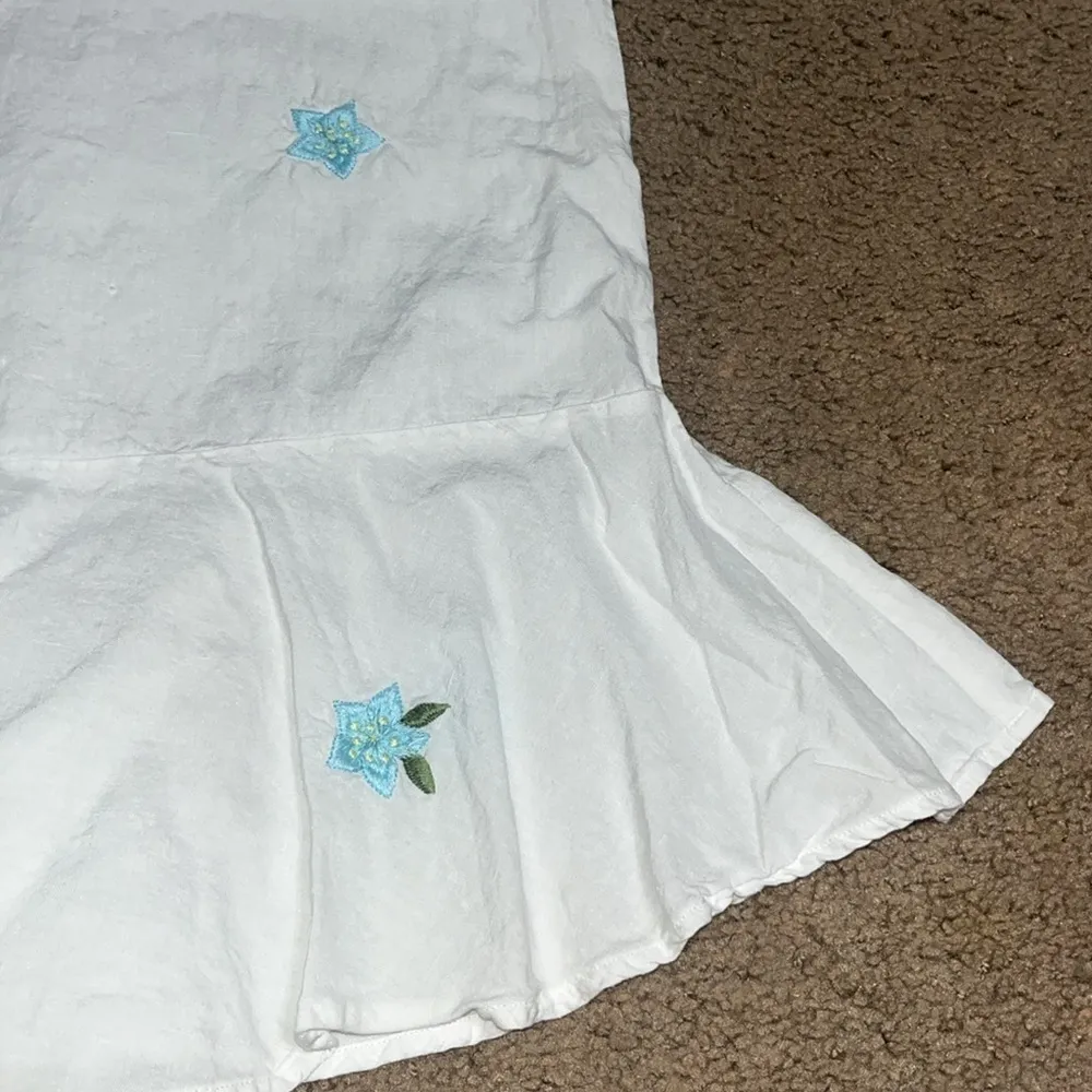 Andie x Fanm Mon The Serik Mini Dress Linen Embroidered Floral‎ White Medium - Image 8