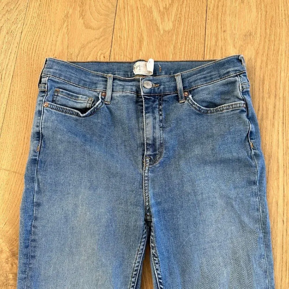 Free People - Distressed Jeans in Blue - Image 2