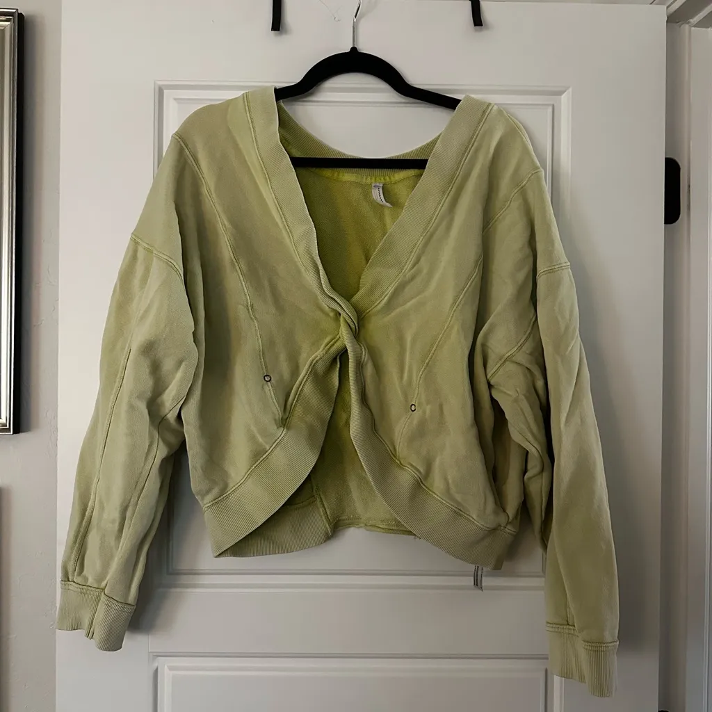 FP Movement Go for Gold Reversible Sweatshirt Size S Green - Image 2