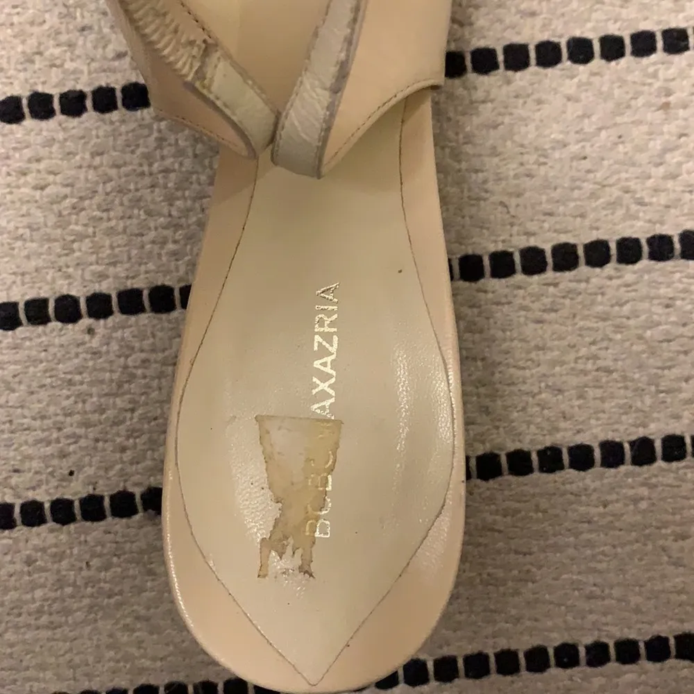 BCBGMAXAZRIA BCBG Sling back white pumps - Image 3