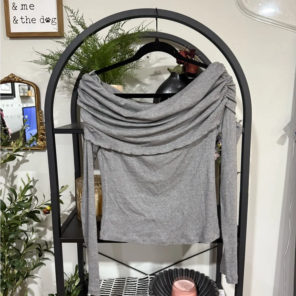 MELLODAY Gray Off-the-Shoulder Sweater with Elegant Drape size large - Image 3