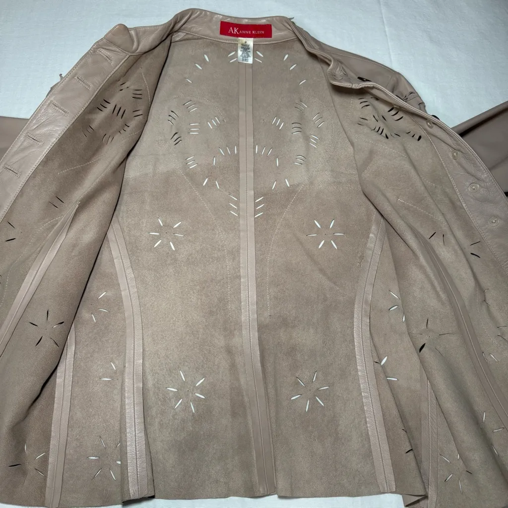 Anne Klein Beige Cut Out 100% Leather Jacket Size Medium Grunge Biker Button - Image 6