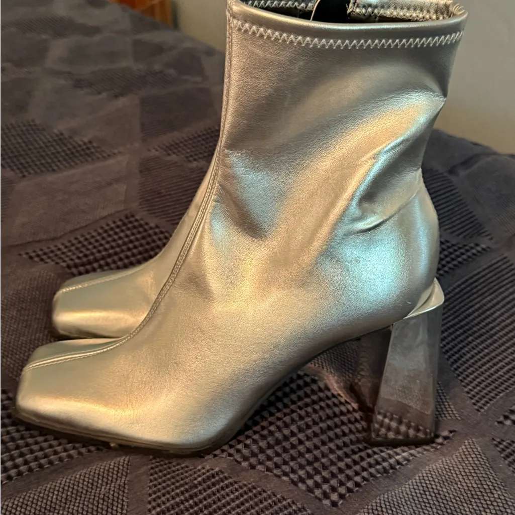 Gianni Bini Border-Line Silver Block Heel Boots - Image 7