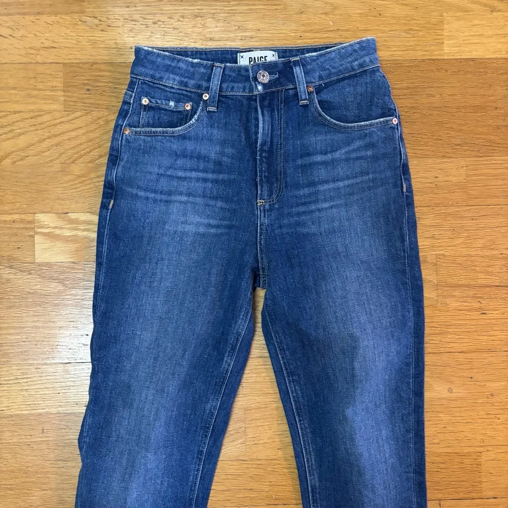 Paige Sarah Slim Preppy Cheeky Quiet Luxury Coastal Minimalist Med Wash Jeans 25 - Image 4