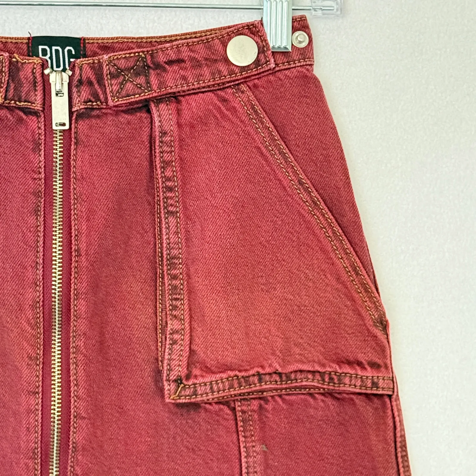 BDG Urban Outfitters Zip Front Cotton Denim Mini Skirt Size XS Rugged Grunge Y2K Red - Image 6