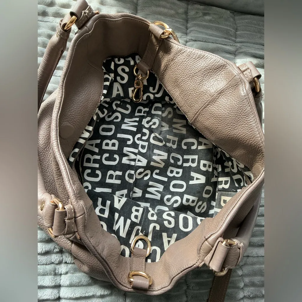 MARC BY MARC JACOBS Practical  LEATHER bag 🌷 - Image 11