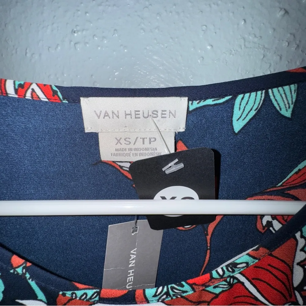 Van Heusen  Black‎ and Red Blouse Top - Image 3