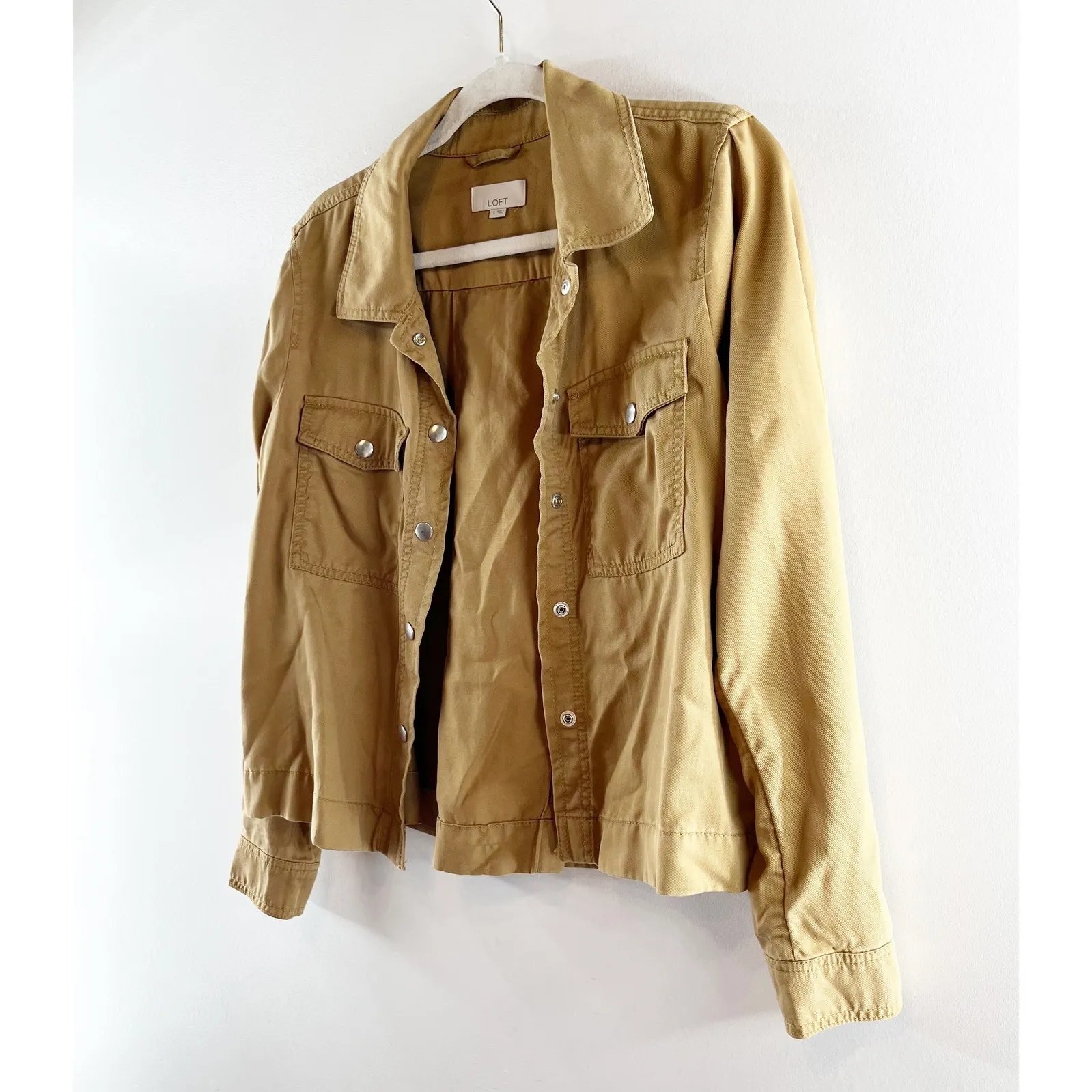 LOFT Snap Button Long Sleeve Boxy Fit Top Shirt Shacket Tan Small - Image 6