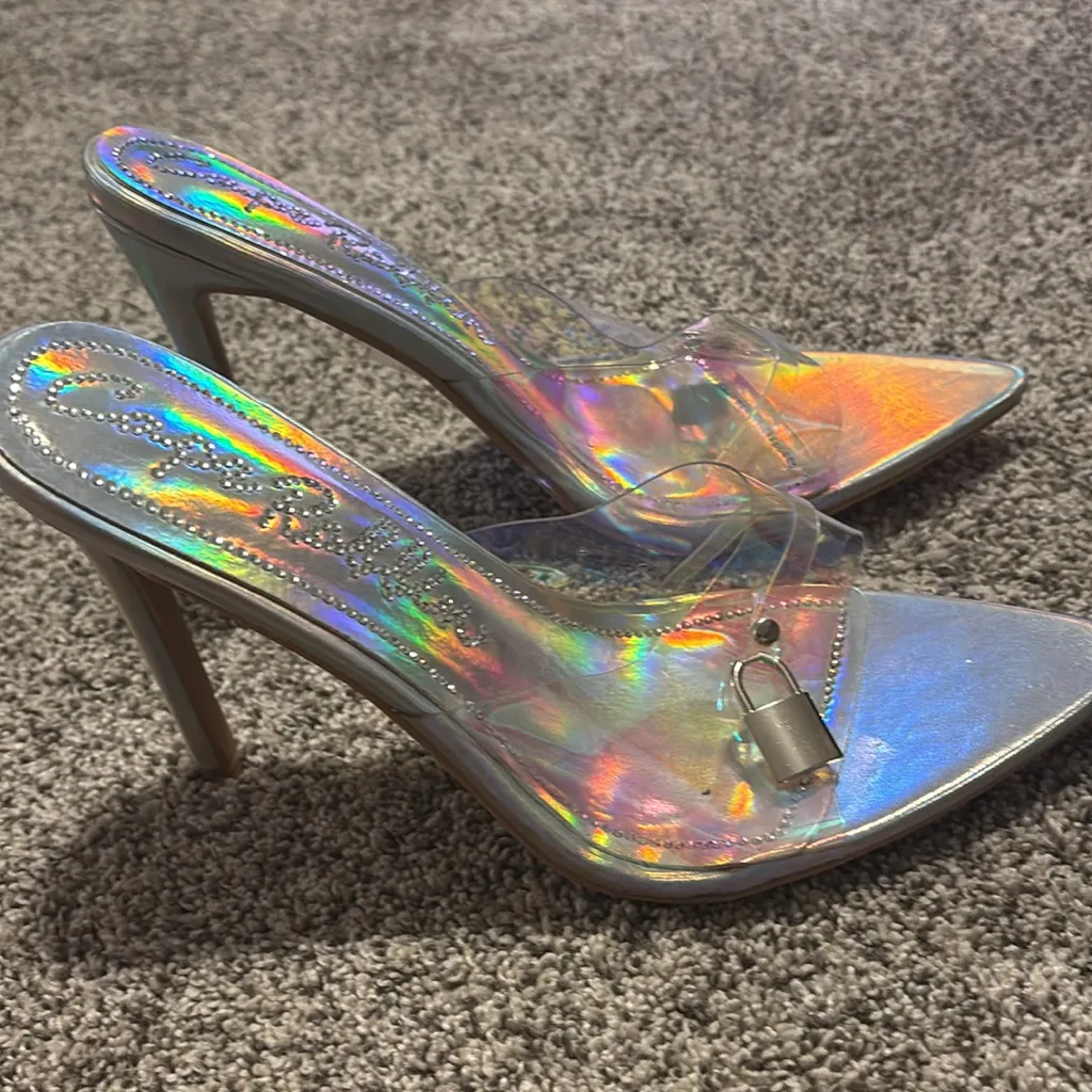 Cape Robbin iridescent rainbow heels - Image 5