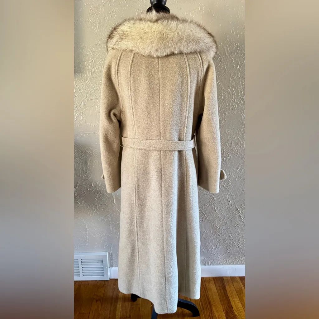 Winter Coat Wool Cashmere Orig Ret. $3000 (1980)
Vintage De Mar’s Tan Size M - Image 4