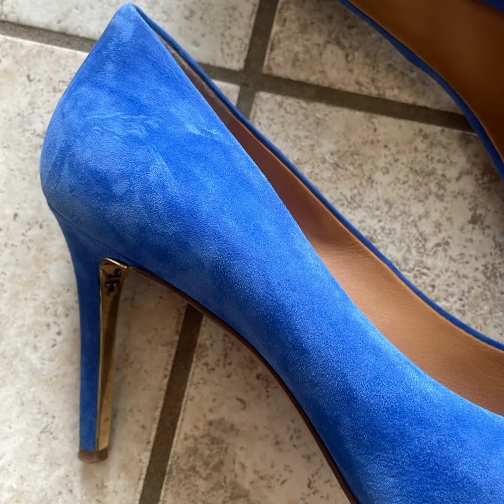 Tory Burch Elana Suede 85mm Pump Jelly Blue - Image 3