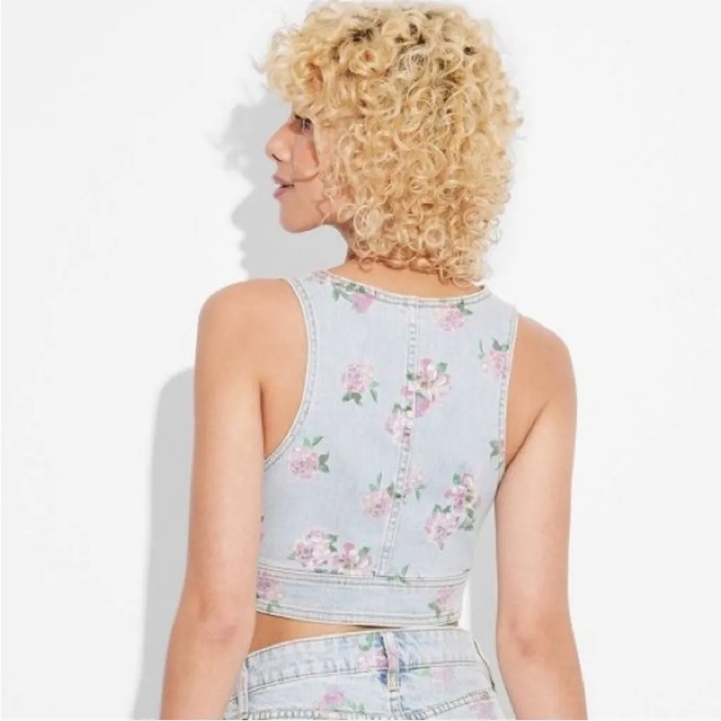 NWT! Wild Fable Cropped Floral Light Wash Denim Vest Large blue pink 90s vibes - Image 6
