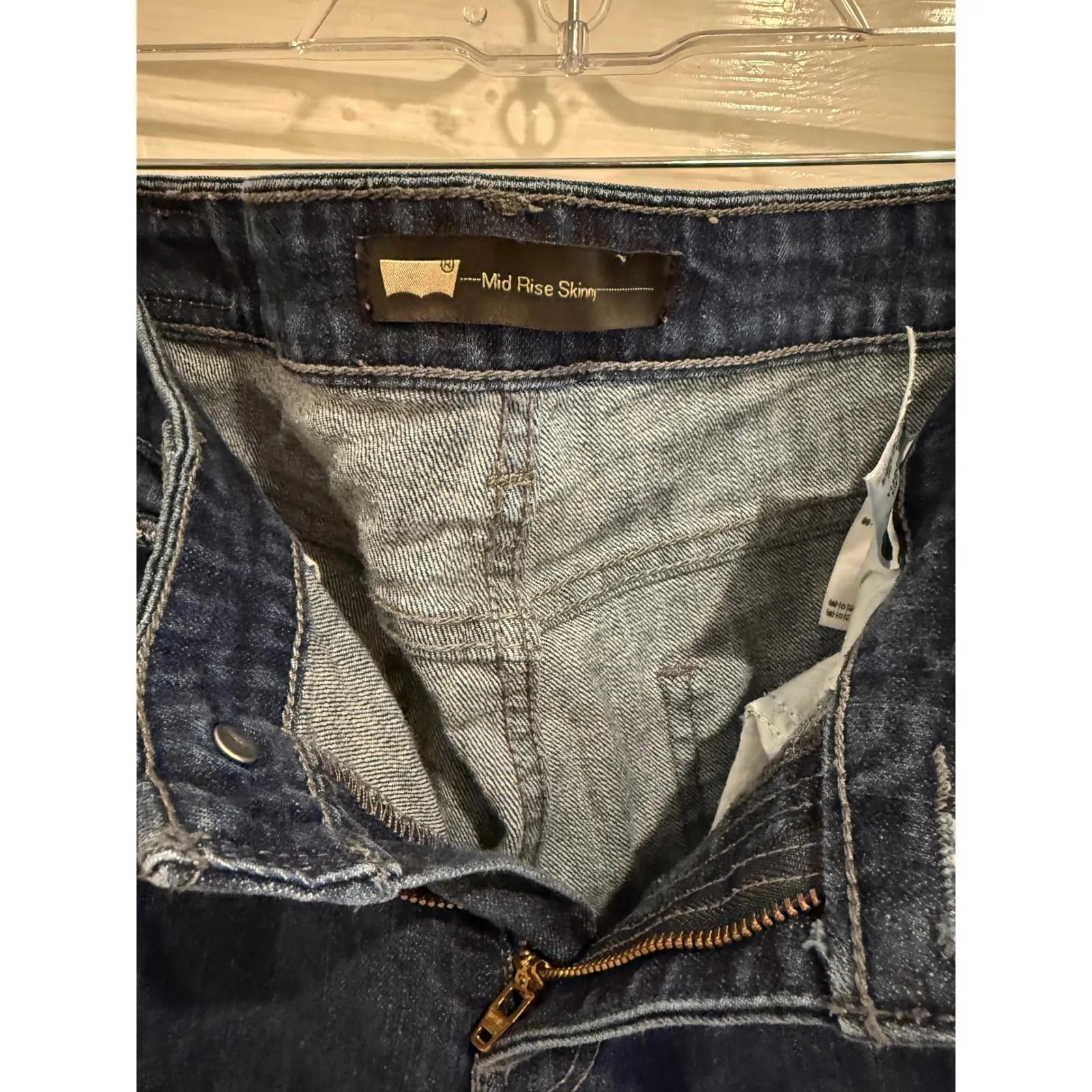 Levi's 535 Jeans Mid-Rise Dark Wash Embellished‎ Pockets Straight Leg 28x32 - Image 6