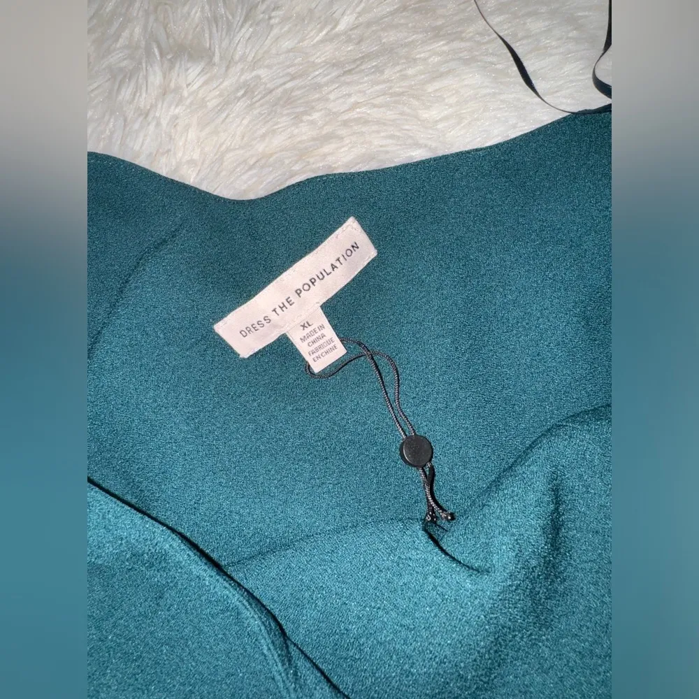 NWOT DRESS THE POPULATION Georgina One-Shoulder Crepe Gown in Pine XL - Image 5