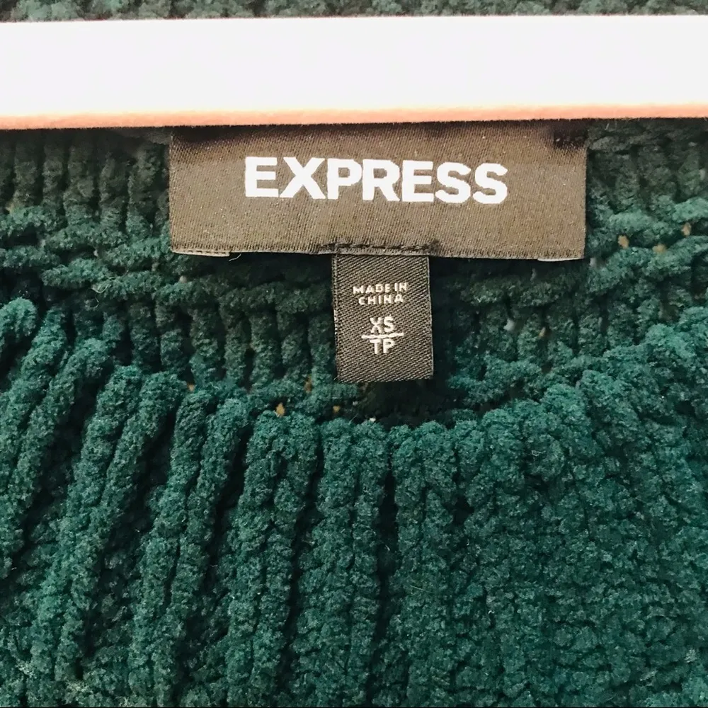 Express oversized green Pullover Sweater sz XS - Image 4
