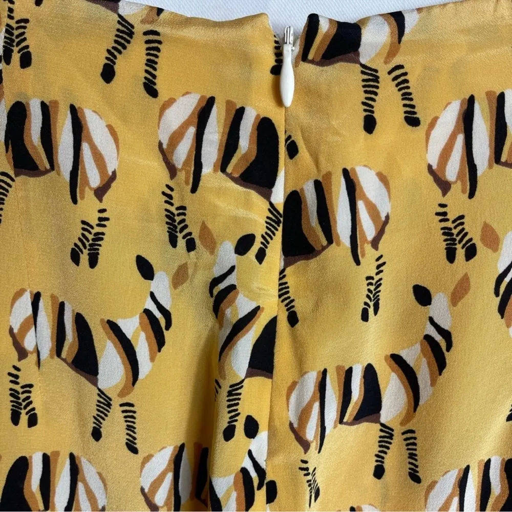 Tucker Yellow Giraffe Print Silk Joggers Size XS - Image 3