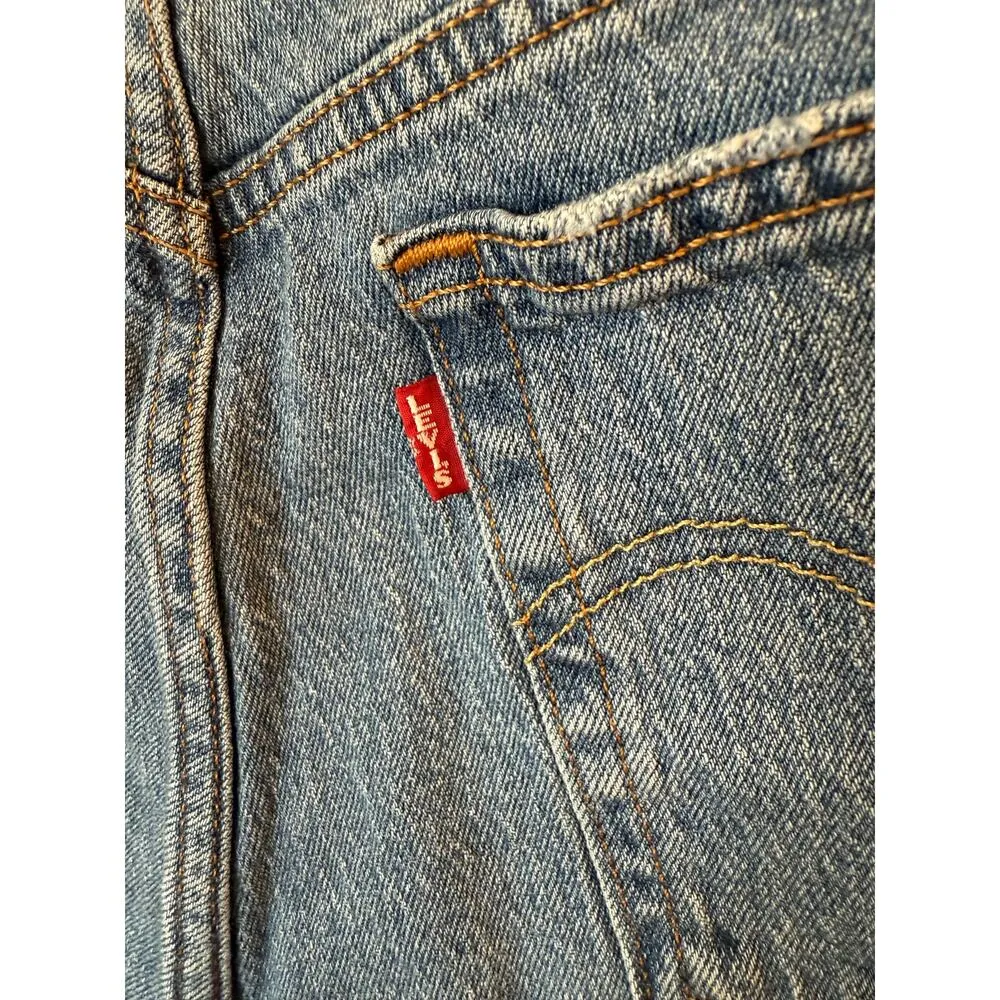 Levi's Mid Rise 501 Bermuda Short Ripped Medium Wash Denim Blue Women's Size 30 - Image 7