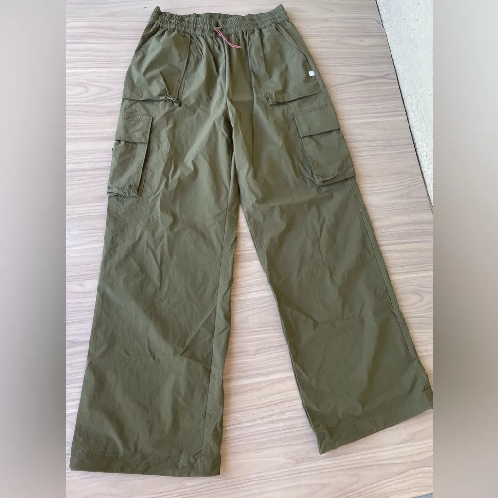 Fabletics Olive Wide Leg Cargo Pants - Image 2