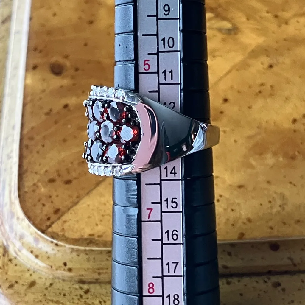 Natural Red Garnet Sterling Silver Ring Size 6 - Image 8
