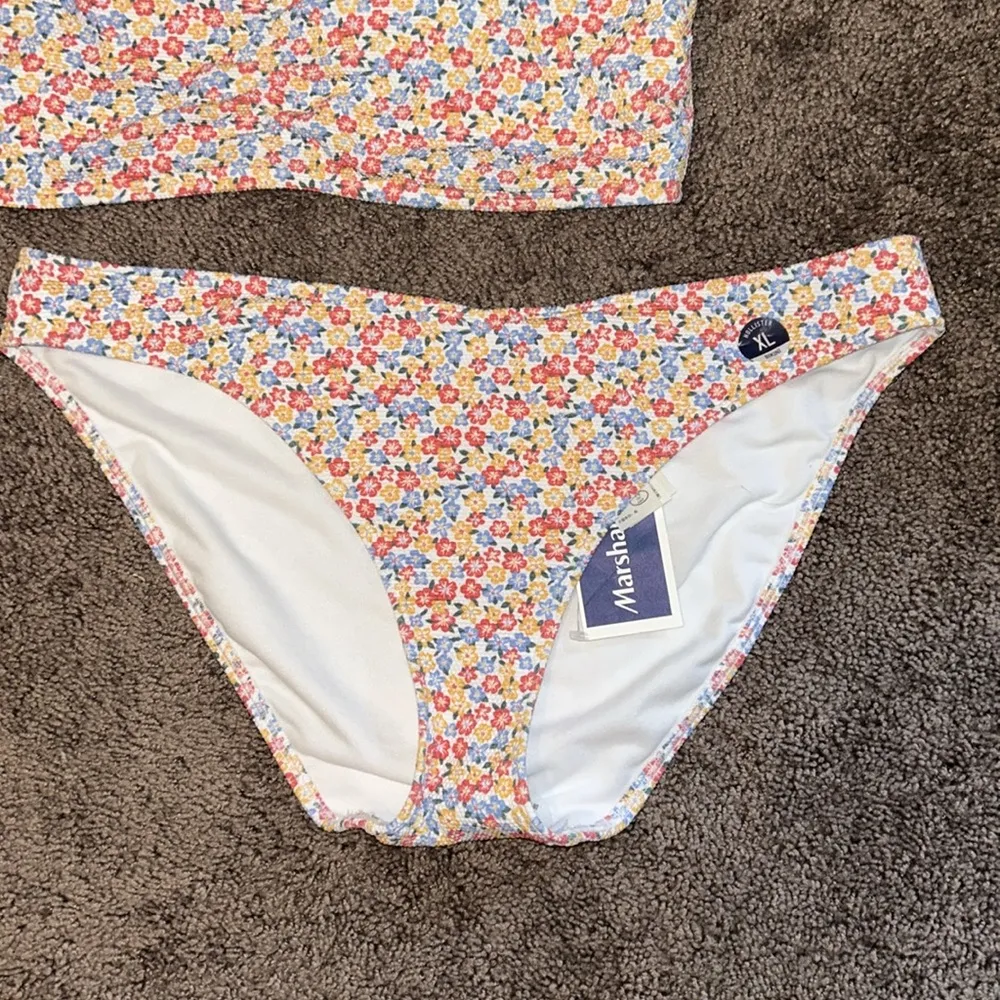 NWT Hollister multi micro floral 2 piece bikini XXL and XL mixed sizes - Image 3