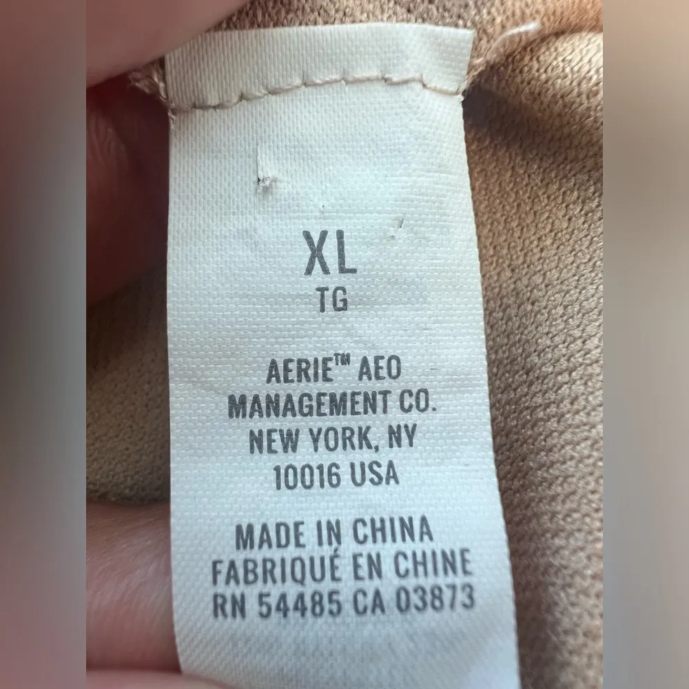 Offline by Aerie Seamless Logo Neutral Muscle Tank Top Size XL - Image 9