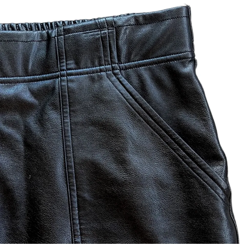 Like New SPANX Faux Leather Joggers Black Size Medium - Image 5