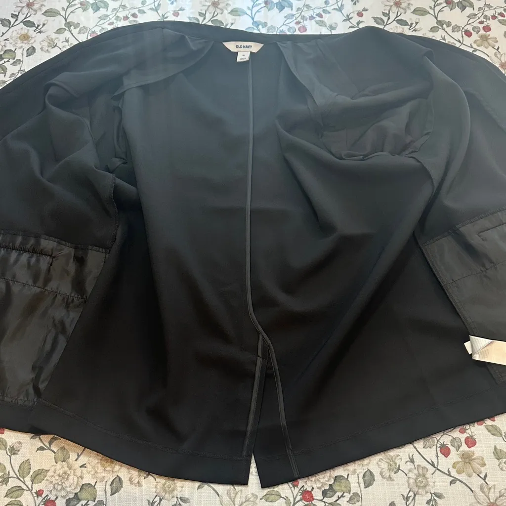 Old Navy Classic Black oversized Blazer - Image 9