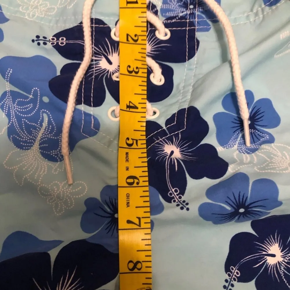 Blue Floral Patterned Bermudas vintage 90s hibiscus Size undefined - Image 4