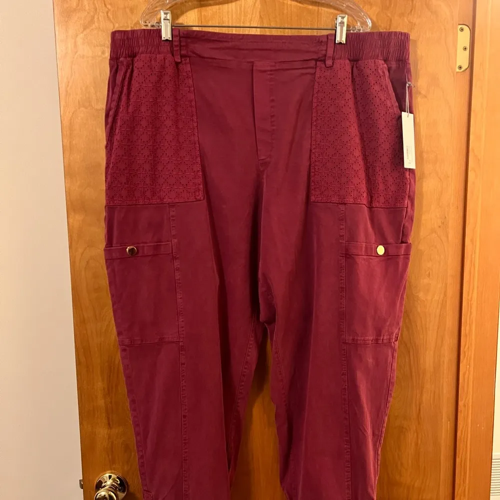 Soft Surroundings Mira Vista Eyelet Crop Pants Violet Quartz NWT Size 3X 24W - Image 2