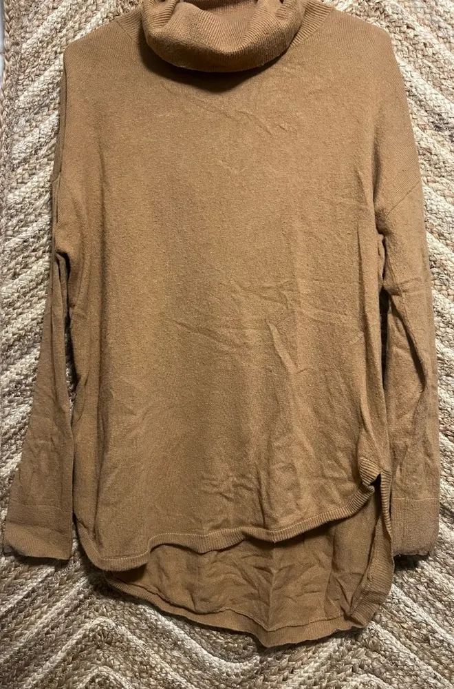 Treasure & Bond Comfy Tan Turtleneck Sweater,Pima Cotton,Classic,Everyday,Size M - Image 1