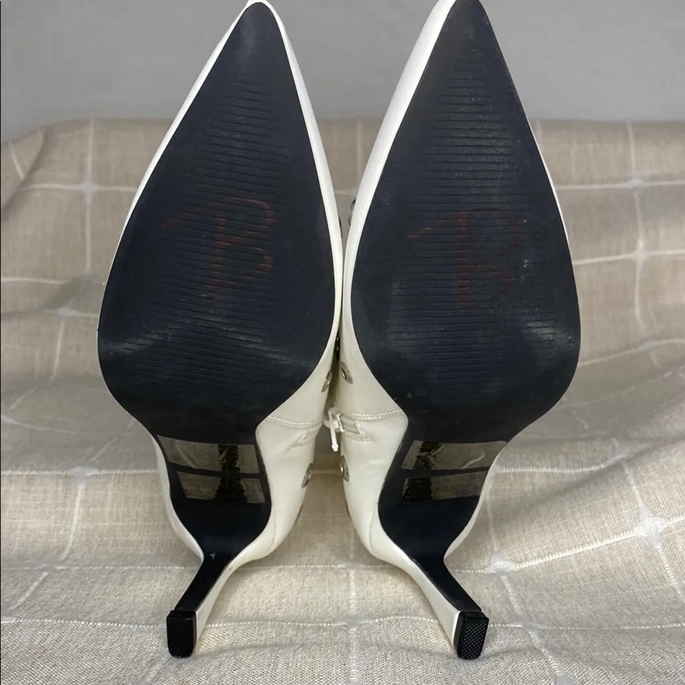 Womens Anne Michelle White Ankle Boots Pointed Toe Stiletto Heel Grommet Accents - Image 8