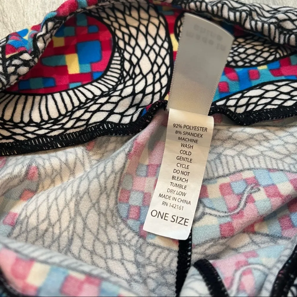 Unicorn Lularoe Snake Leggings. - Image 7