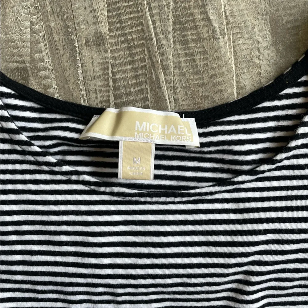 Michael Kors Cold Shoulder Short Sleeve Top Black & White Stripes Medium - Image 3