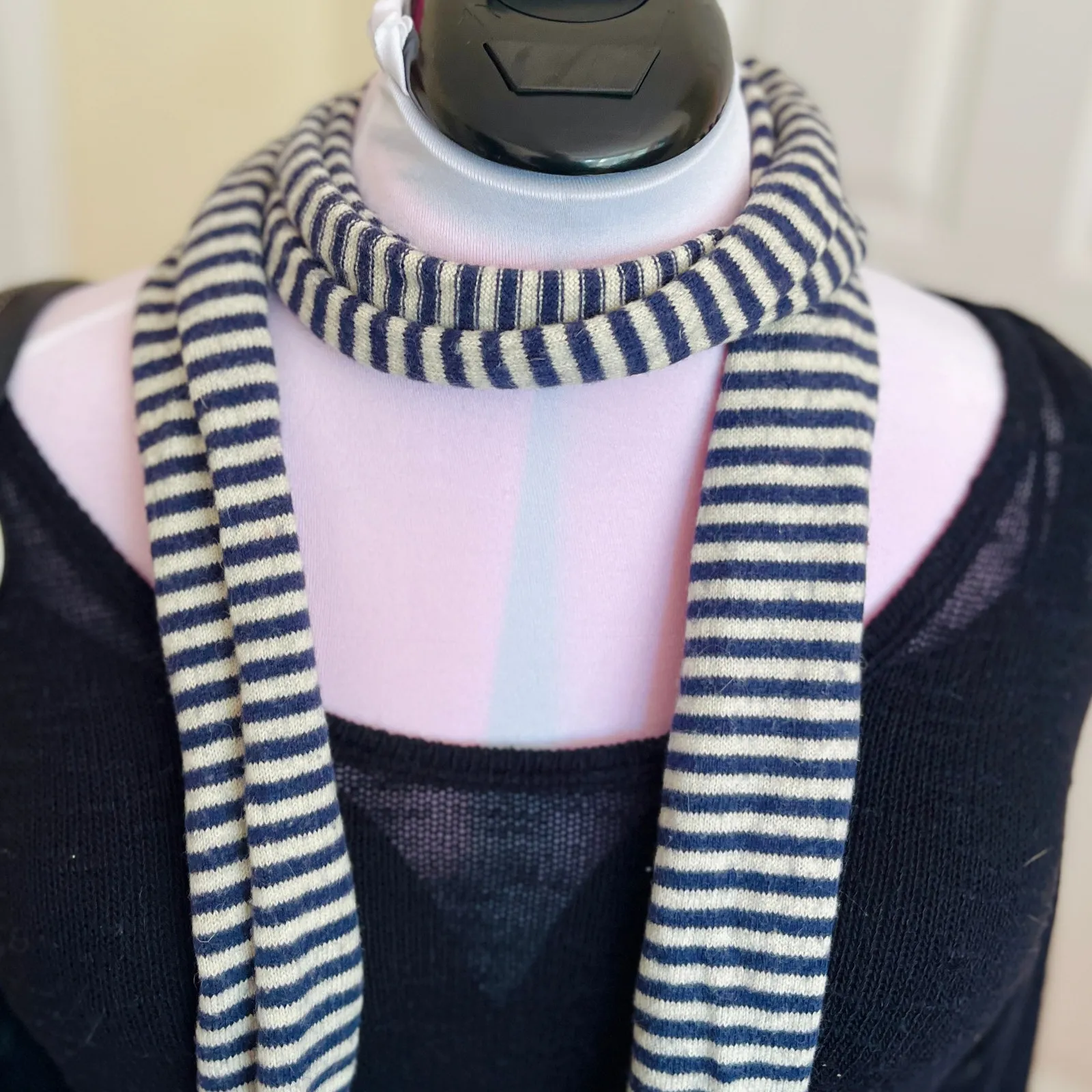 VTG Y2K American Eagle Outfitters | Navy Blue + White Pinstripe Scarf | Logo - Image 3