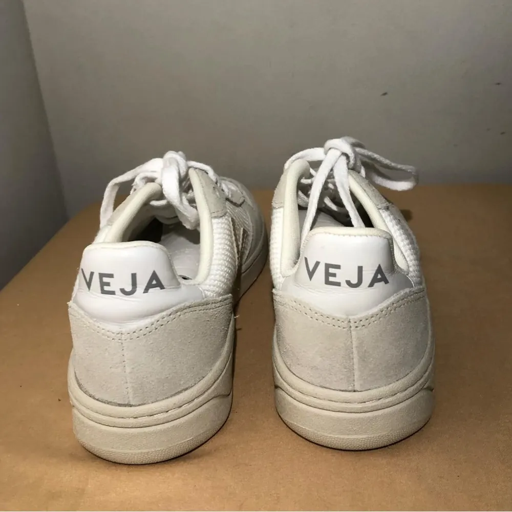 Veja V-10 Women’s Sneakers - Image 7