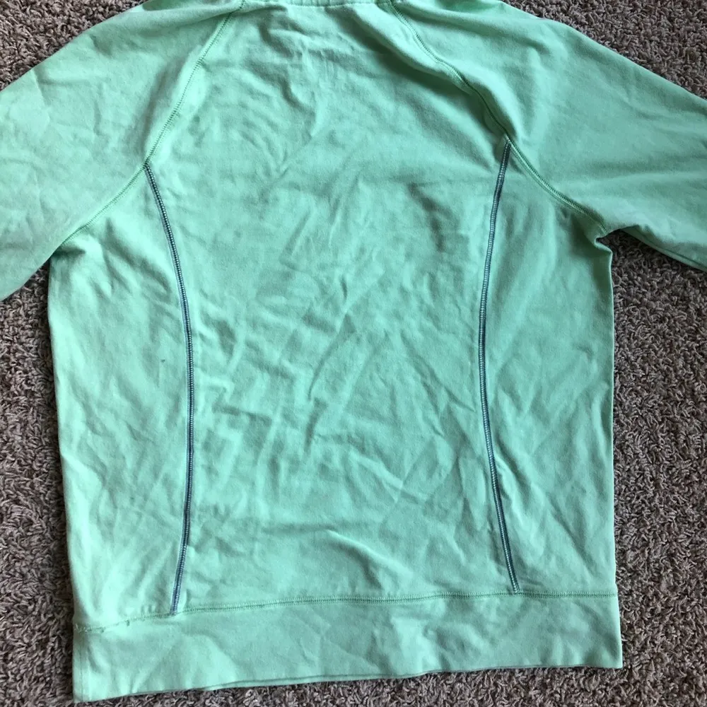 VS pink yoga sweater medium - Image 8