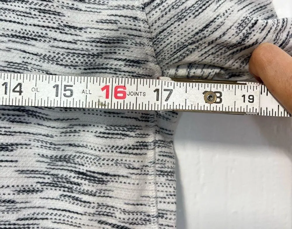 Lululemon Long Distance short sleeve tiger space dye black and white top - Image 8