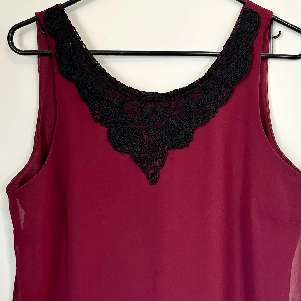 Forever 21 Wine Sleeveless Top with Black Lace Accent - Size: Large - Image 4