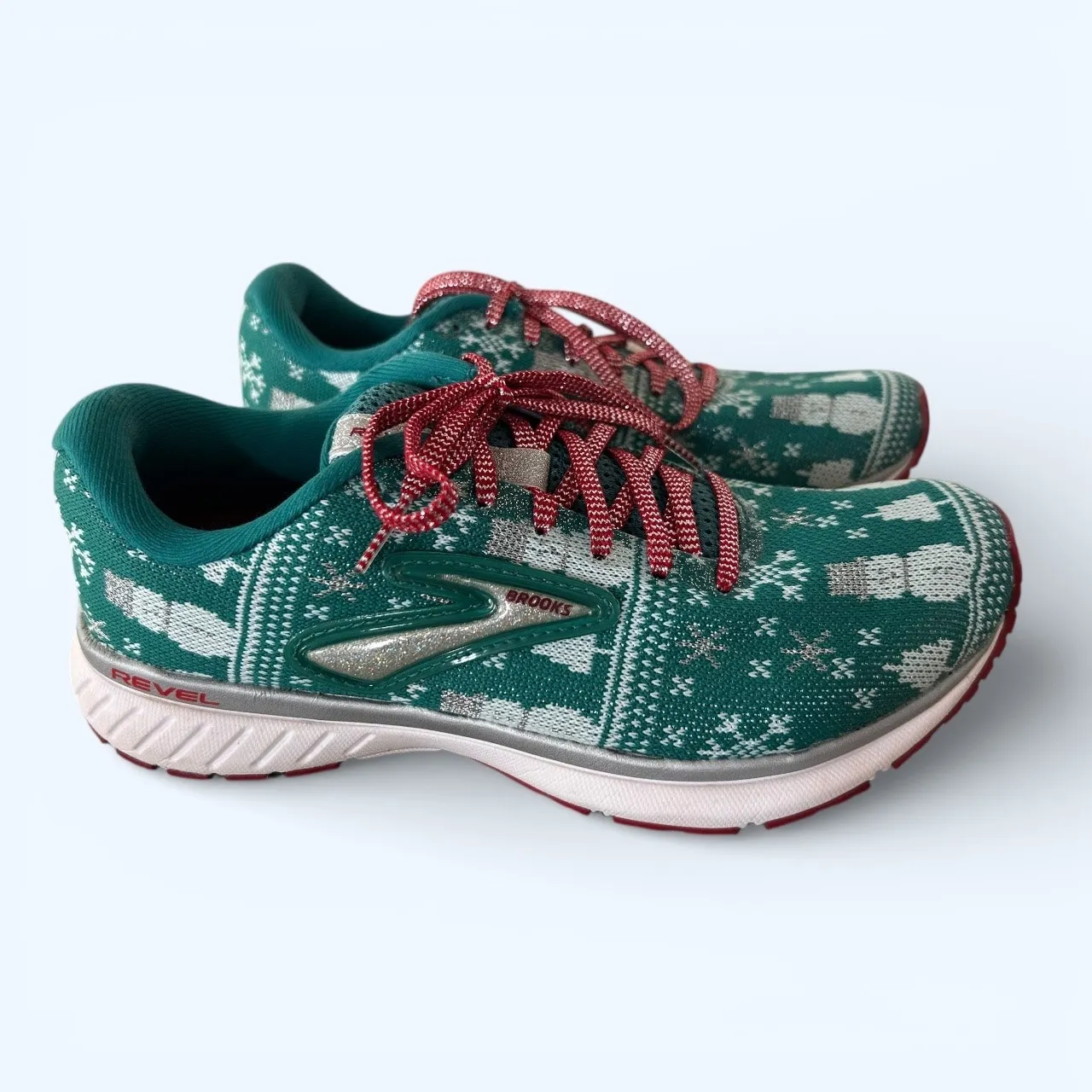 Brooks Revel 3 Merry Christmas Ugly Sweater Running Shoes Green Women’s size 6 - Image 13