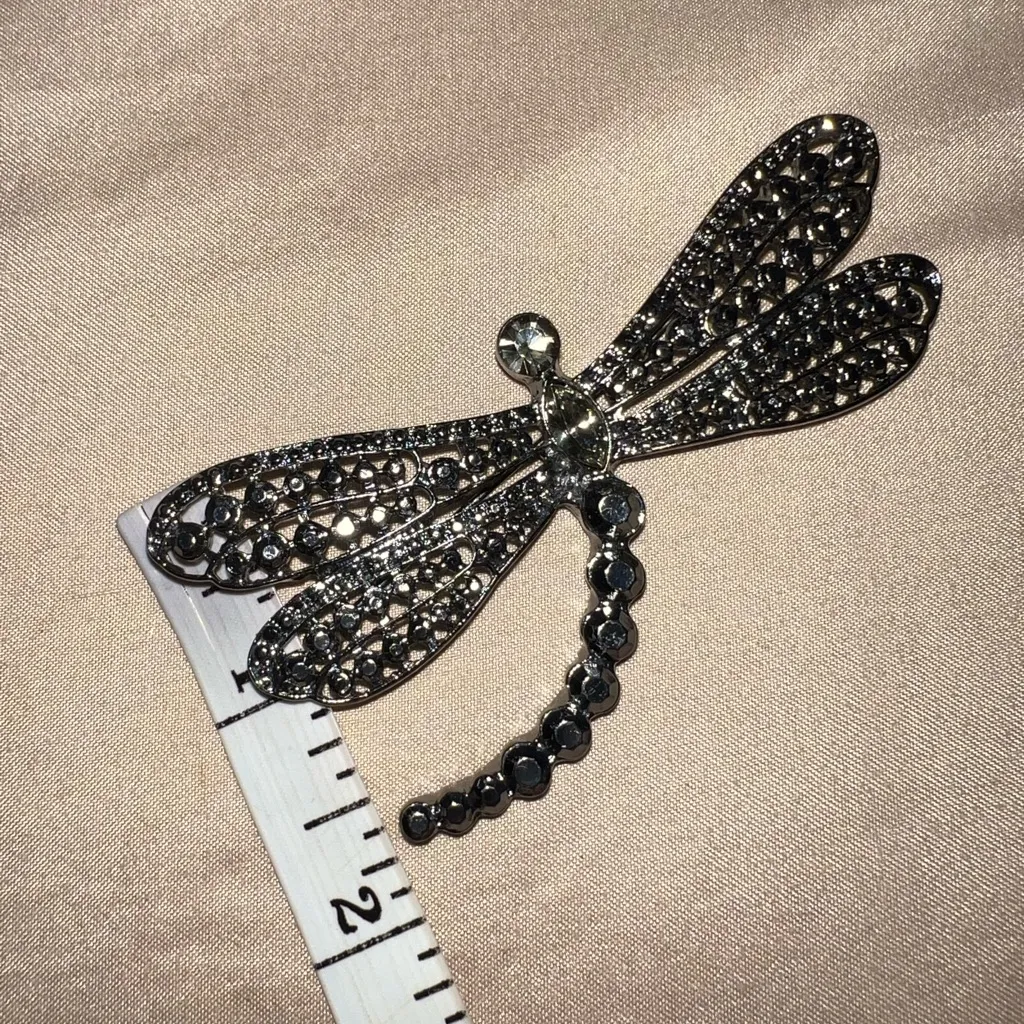 Elegant Silver Dragonfly Brooch - Image 6