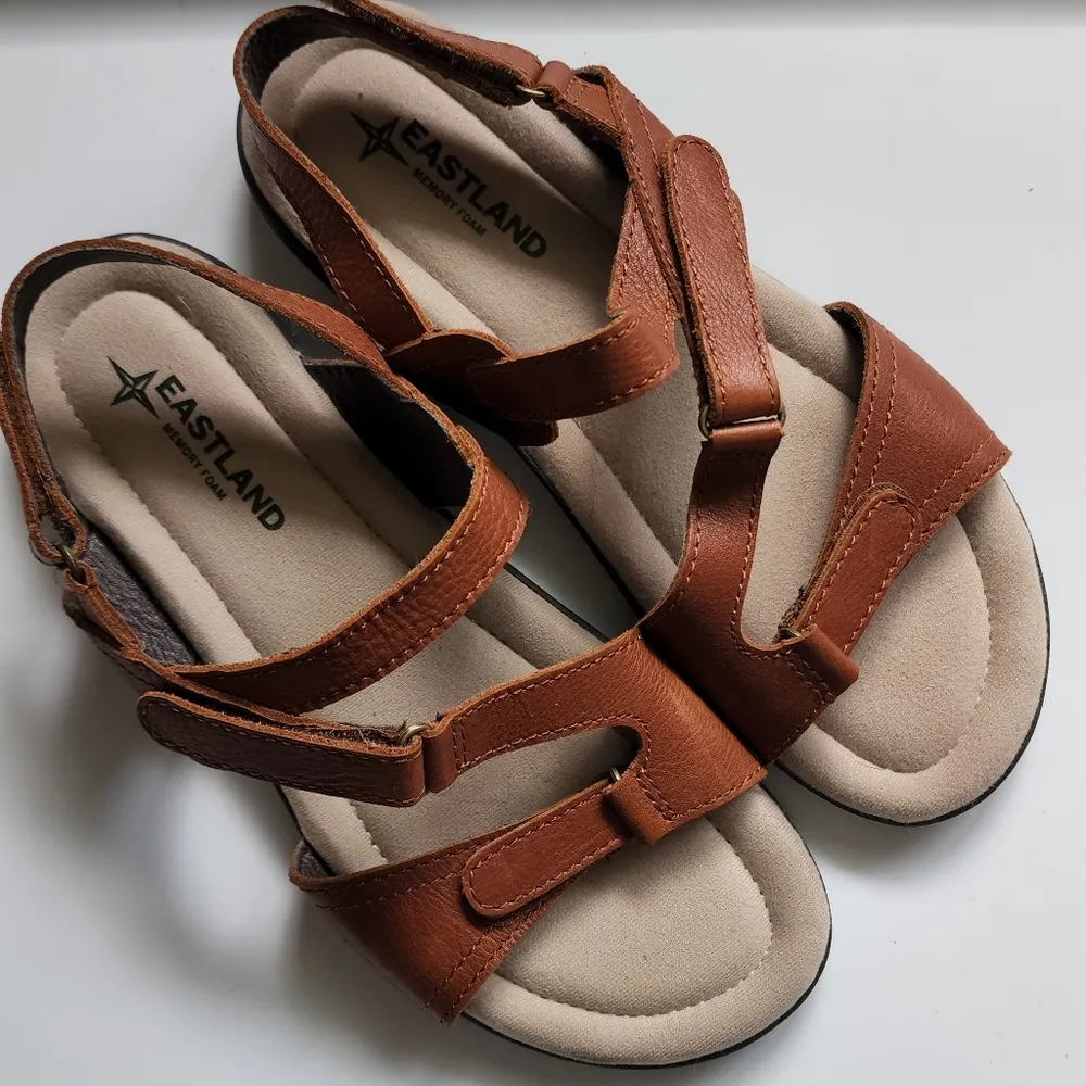 Eastland Dixie Peanut sandals size 9 Wide - Image 2