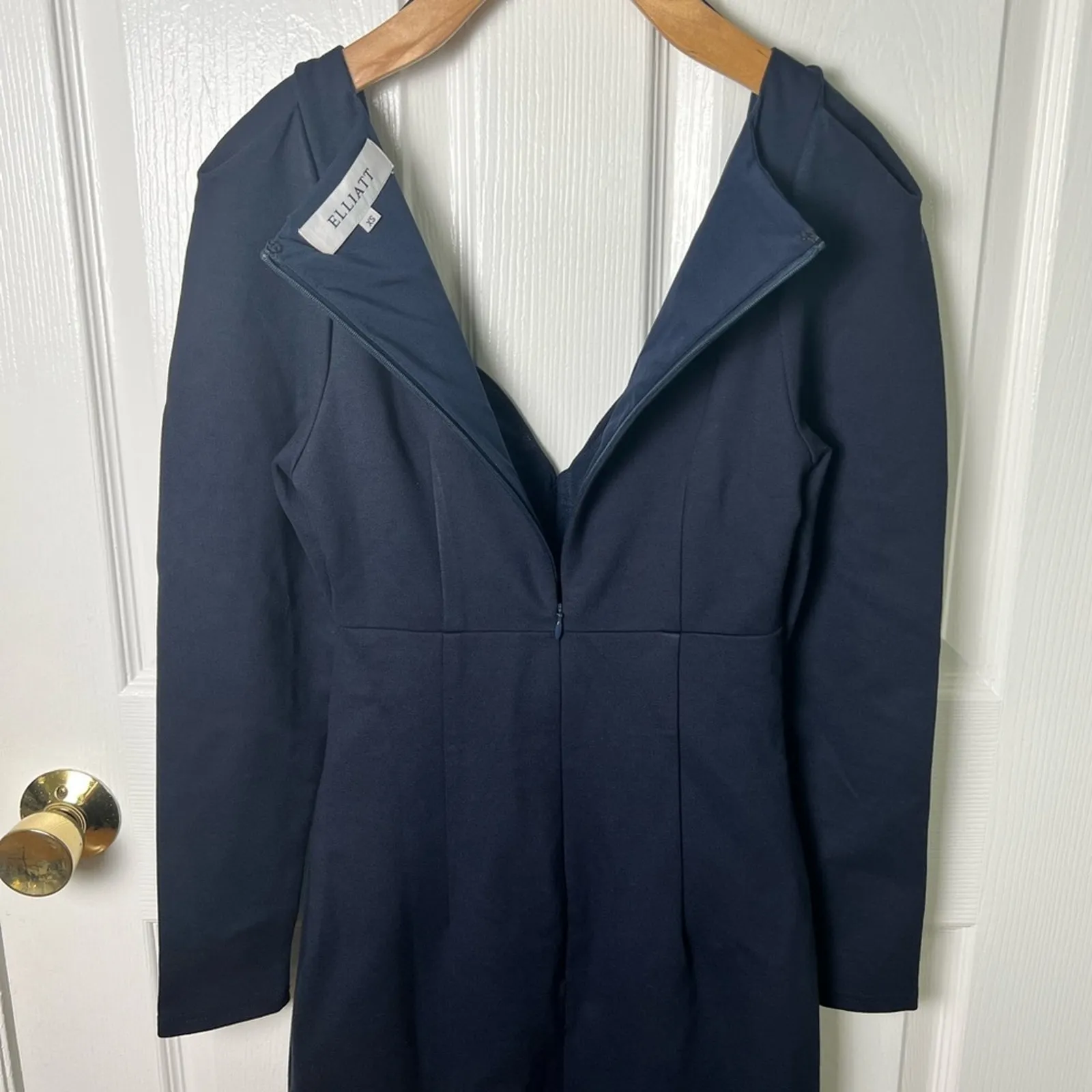 Elliatt Scarlette Navy Cutout Neck Long Sleeve Sheath Bodycon Midi Dress XS - Image 5